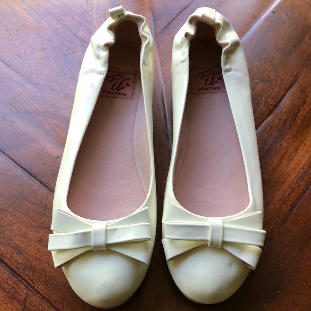 White Bow Ballet Flats